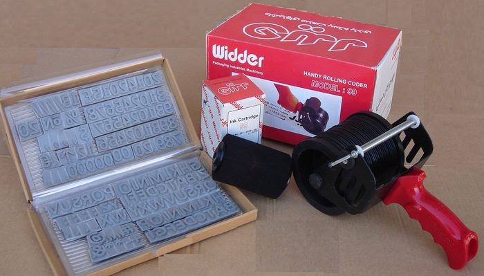 Handy rolling stamp