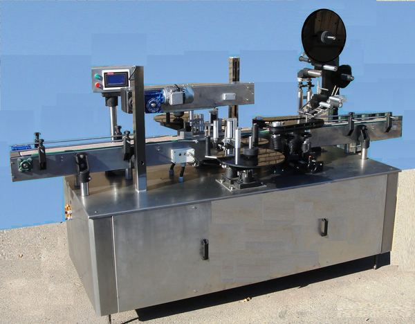 Labelling machine